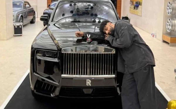 بادشاہ کی لگژری کاروں میں اضافہ، دوسری مہنگی ترین گاڑی خرید لی – قیمت حیران کن