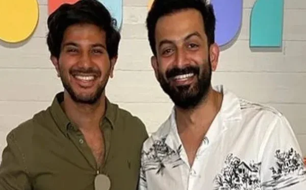 بھارتی سپر اسٹارز کے گھروں پر کسٹم کے چھاپے