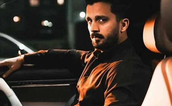 رجب بٹ پر ہم جنس پرستی کا الزام، ویڈیو ثبوت سامنے لانے کی وارننگ