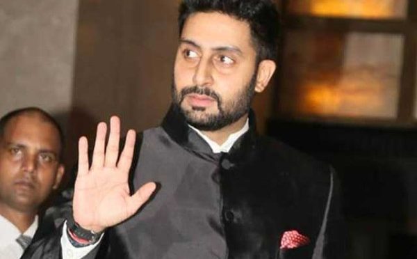 ایوارڈ خریدا نہیں، پسینہ بہایا ہے؛ ابھیشیک بچن کا صحافی کو کرارا جواب