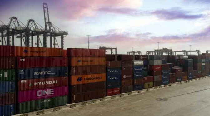 ملکی سمندری تاریخ میں اہم سنگ میل: سب سے بڑا کنٹینربردار جہاز ساؤتھ ایشیا پاکستان ٹرمینل پر لنگر انداز