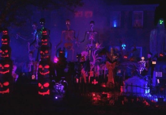 امریکی شہری ہالوین تہوار پر بہترین سجاوٹ کا عالمی ریکارڈ بنانے کا خواہاں