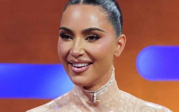 جلد وکیل بن جاؤں گی، امریکی ماڈل کم کارڈیشیئن