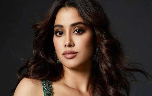 جھانوی کپور نے ’’بفیلو پلاسٹی‘‘ کروائی ہے؟ اداکارہ کا بیان آگیا