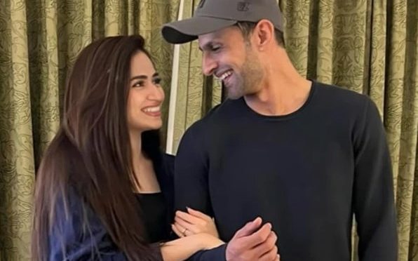 شعیب ملک اور ثنا جاوید کی علیحدگی کی افواہیں گردش کرنے لگیں