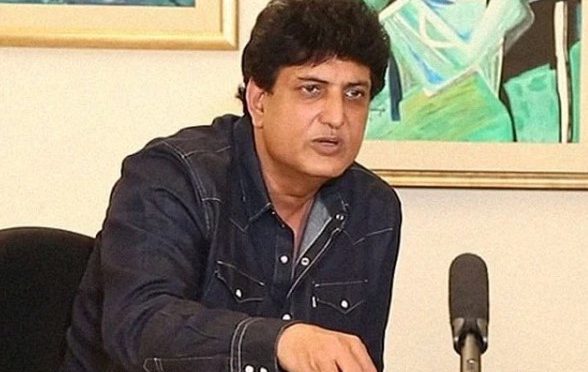 تنقید کرنے اور بھوکنے میں فرق ہوتا ہوں؛ خلیل الرحمان قمر