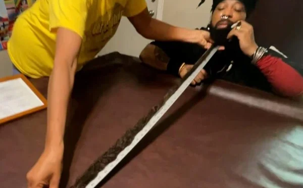 امریکی شہری کا داڑھی کی طویل چٹیا بنانے کا انوکھا ریکارڈ