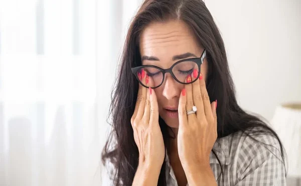 کیا آپ کو رات کی گہری نیند کے بعد بھی دن بھر نیند کی طلب رہتی ہے؟