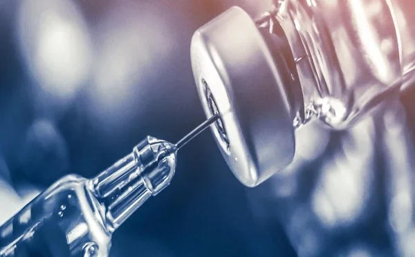 کینسرسے بچاؤ اور پھیلاؤ کو روکنے کیلئے ’سپر ویکسین‘ کی آزمائش