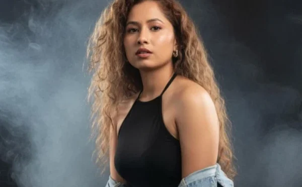 محبت، دھوکہ اور بے بسی؛ نیپالی گلوکارہ کی خود سوزی سے المناک موت