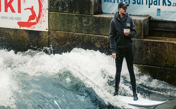 آٹھ گھنٹوں تک سرفنگ کا گینیز ورلڈ ریکارڈ