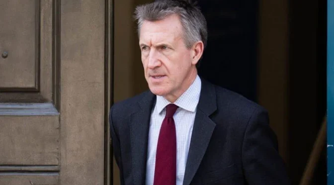 چین کی جاسوسی برداشت نہیں کریں گے، برطانیہ