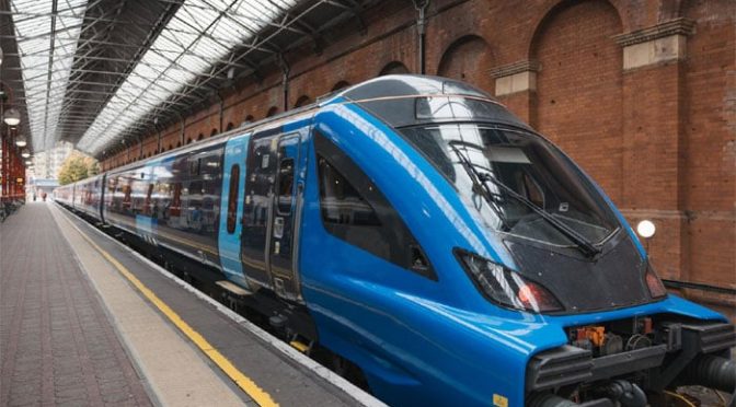 انگلینڈ میں آئندہ برس ریل کے کرائے منجمند رکھنے کا حکومتی فیصلہ