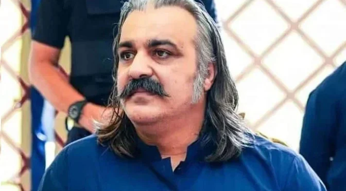 بانی پی ٹی آئی صحت مند ہیں، علی امین گنڈاپور