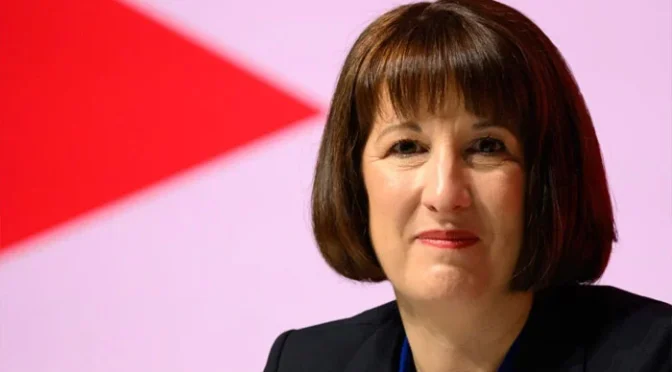 برطانیہ کی خستہ حال پبلک سروسز کی بحالی کا بوجھ امیروں کو اٹھانا ہوگا، چانسلر ریچل ریوز