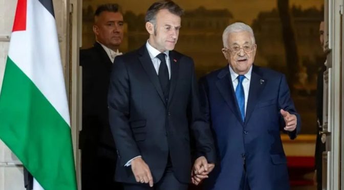 محمود عباس اور میکرون کی ملاقات: فلسطینی آئین بنانےکیلئے مشترکہ کمیٹی کے قیام پر اتفاق