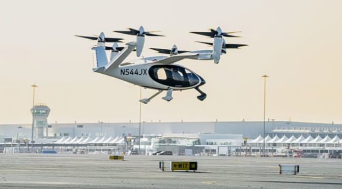 دبئی میں اڑنے والی ٹیکسی کی پہلی کامیاب آزمائشی پرواز، عوام کو کب میسر ہوگی؟