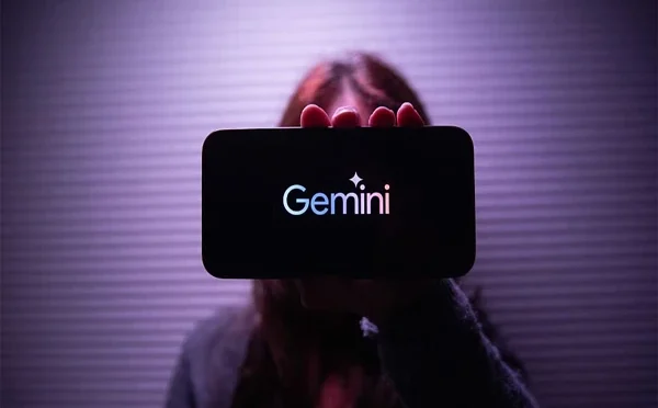 گوگل جیمینائی اب صارفین کی ای میل اور دستاویزات پڑھ سکے گا