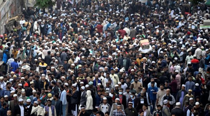 سابق بنگلادیش وزیراعظم خالدہ ضیا کی نماز جنازہ ادا، ہزاروں افراد کی شرکت