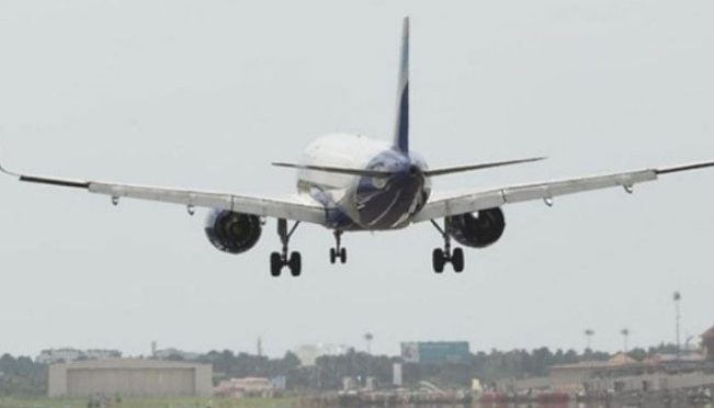 بھارتی پرواز میں ’بم‘ کی اطلاع، ممبئی ایئرپورٹ پر ہنگامی لینڈنگ، مسافروں میں کھلبلی