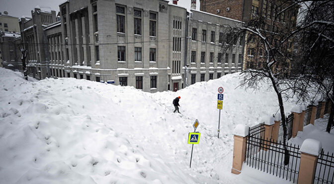 ماسکو میں شدید برف باری، 200 سالہ ریکارڈ ٹوٹ گیا