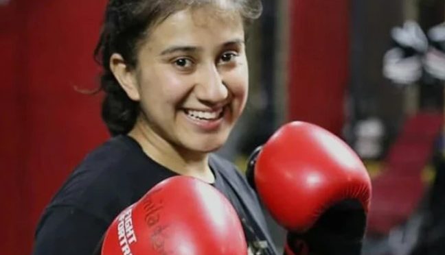 پاکستانی ایم ایم اے فائٹر انیتا کریم نے تاریخ رقم کر دی