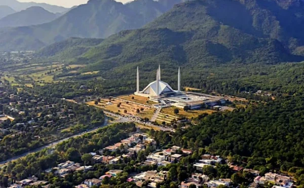 اسلام آباد میں قائم غیر رجسٹرڈ نجی تعلیمی اداروں کے گرد گھیرا تنگ کرنے کا فیصلہ