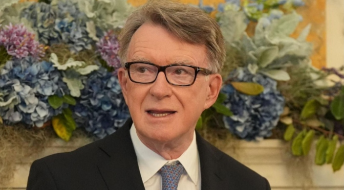 ایپسٹین کیس میں تعلق ظاہر ہونے پر برطانوی سیاستدان نے لیبرپارٹی سے استعفیٰ دیدیا