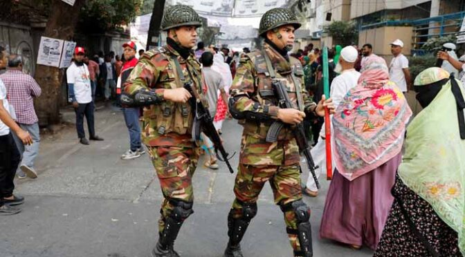 ڈھاکا: ضلع گوپال گنج میں پولنگ اسٹیشن پردستی بم دھماکا، 3 افراد زخمی