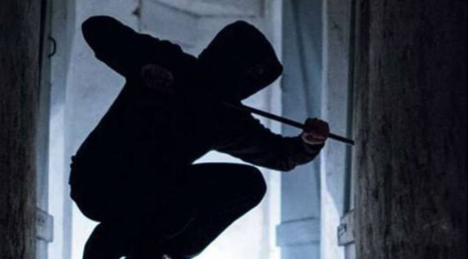 کراچی: چوروں نے سنارکی دکان کا صفایا کردیا، 5 کروڑ سے زائد کا سونا اور نقدی لے اڑے