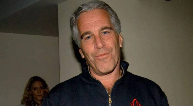 جنسی زیادتی میں ملوث ایپسٹین نے خودکشی نہیں کی، ممکنہ طورپرانکا گلادبایا گیا، ڈاکٹر کا دعویٰ