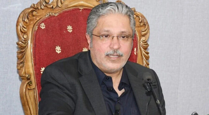 ناجائز مطالبات کیلئے پی ٹی آئی کو سڑکیں بند کرنے کا کوئی قانونی حق نہیں: اختیار ولی