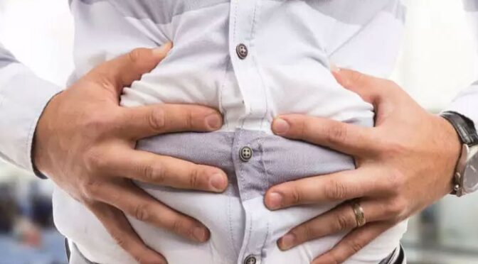 ماہ رمضان کی وہ عام عادات جو پیٹ پھولنے اور گیس کا شکار بنا دیتی ہیں