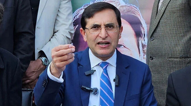 پارٹی چیئرمین نہ ہوتا تو عمران خان کی رہائی کی کوششوں پر بڑا کچھ کہتا، جو بس میں ہے کر رہے ہیں: بیرسٹر گوہر