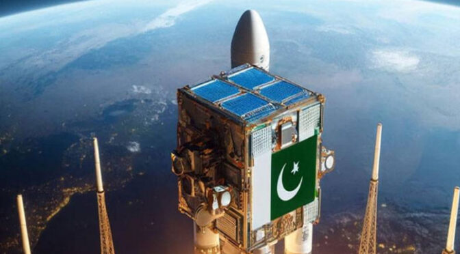 پاکستان کا دوسرا مقامی سیٹلائٹ ای او 2 کامیابی سے لانچ