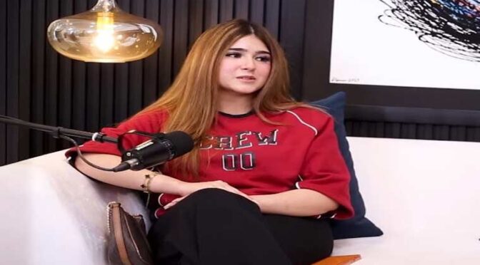 انفلوئنسر کشف علی نے موبائل فون کو فتنہ قرار دیدیا