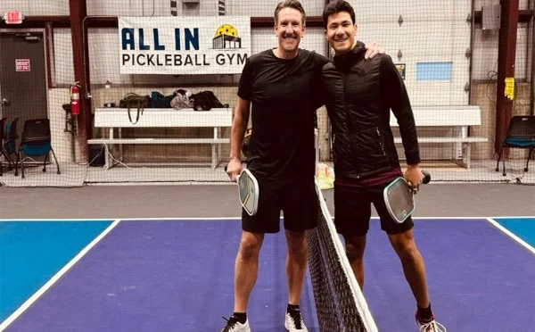 امریکا: 28 گھنٹوں تک سنگلز پکل بال کھیلنے کا گینیز ورلڈ ریکارڈ