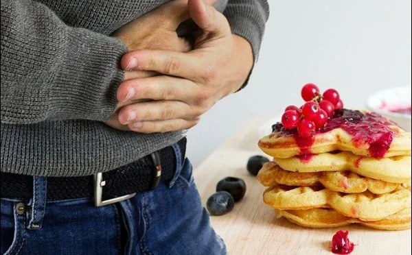 رمضان میں معدے کے مسائل سے بچاؤ کیسے ممکن؟ لیموں اور اناردانہ کا مفید نسخہ