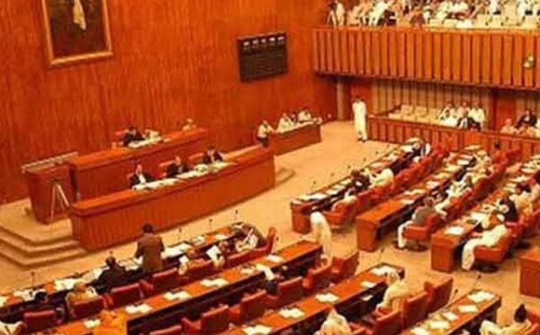 سینیٹ: پاکستان ریلوے کی 2355 جائیدادوں پر ناجائز قبضے کا انکشاف