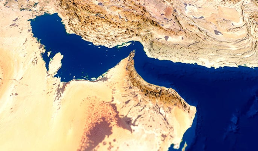 آبنائے ہرمز بند ہے،جو بھی گزرنے کی کوشش کرے گا نشانہ بنائیں گے، پاسداران انقلاب