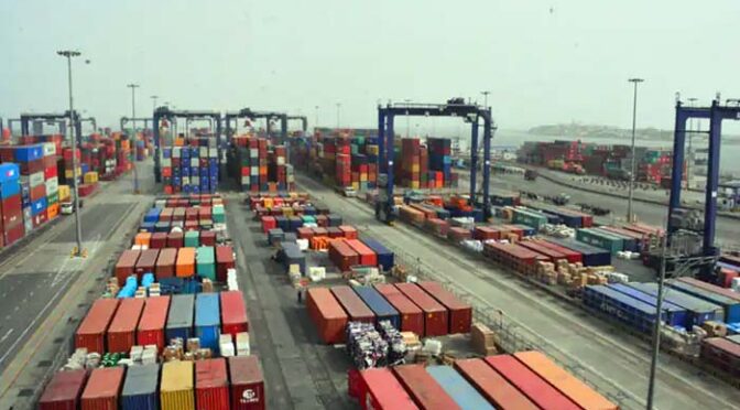 پاکستان کی خلیجی ممالک کیلئے ایکسپورٹ رک گئی