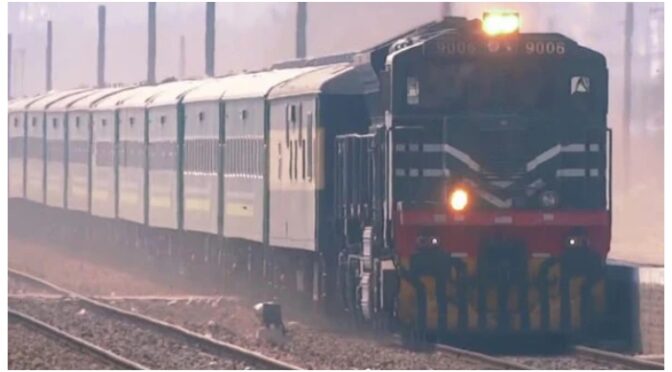 خیبرپختونخوا حکومت کا وادی پشاور میں وفاق کے تعاون سے ٹرین چلانےکا فیصلہ