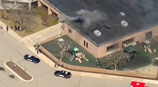 مشی گن میں ڈرائیور نے گاڑی یہودیوں کی عبادت گاہ سے  ٹکرادی