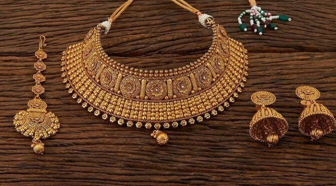 سونا آج بھی 3900 روپے فی تولہ مہنگا ہوگیا