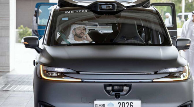 دبئی میں بغیر ڈرائیور والی ٹیکسی سروس کا باقاعدہ آغاز