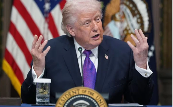 چاہے آگ برسانی پڑ جائے، آبنائے ہرمز کو کھلوا کر دم لیں گے؛ ٹرمپ کی ایران کو دھمکی