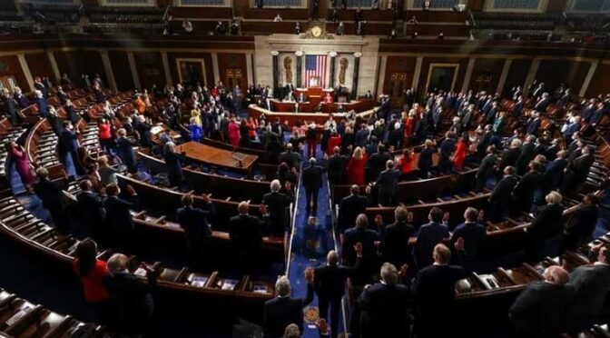 امریکی سینیٹ، ایران پر حملوں کیلئے کانگریس سے منظوری کی قرارداد مسترد