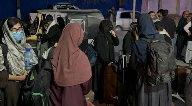 ایران میں پاکستانی شہریوں کو وطن واپسی کیلئے رجسٹریشن کرانے کی ہدایت