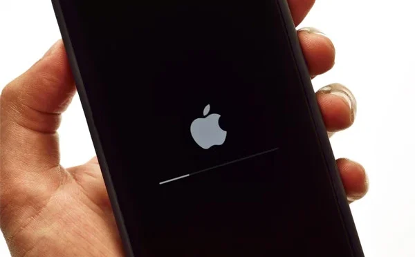 ایپل صارفین کے لیے عمر کی تصدیق لازمی قرار