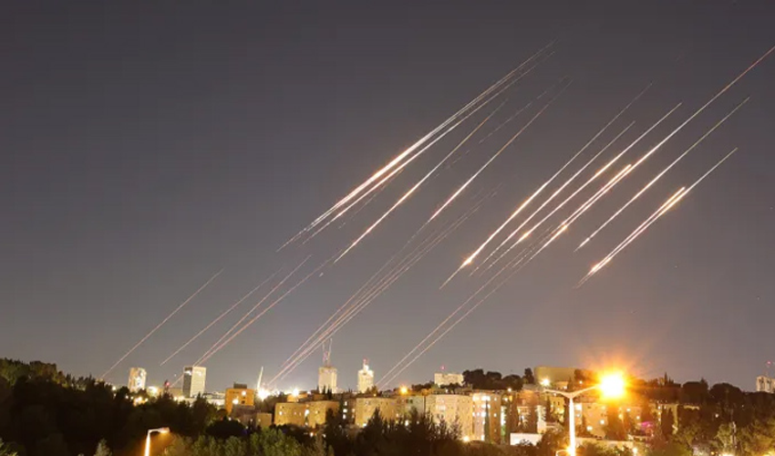 ایران نے اسرائیل پرداغے جانے والے میزائلوں پر تھینک یو پیپلز آف پاکستان لکھ دیا